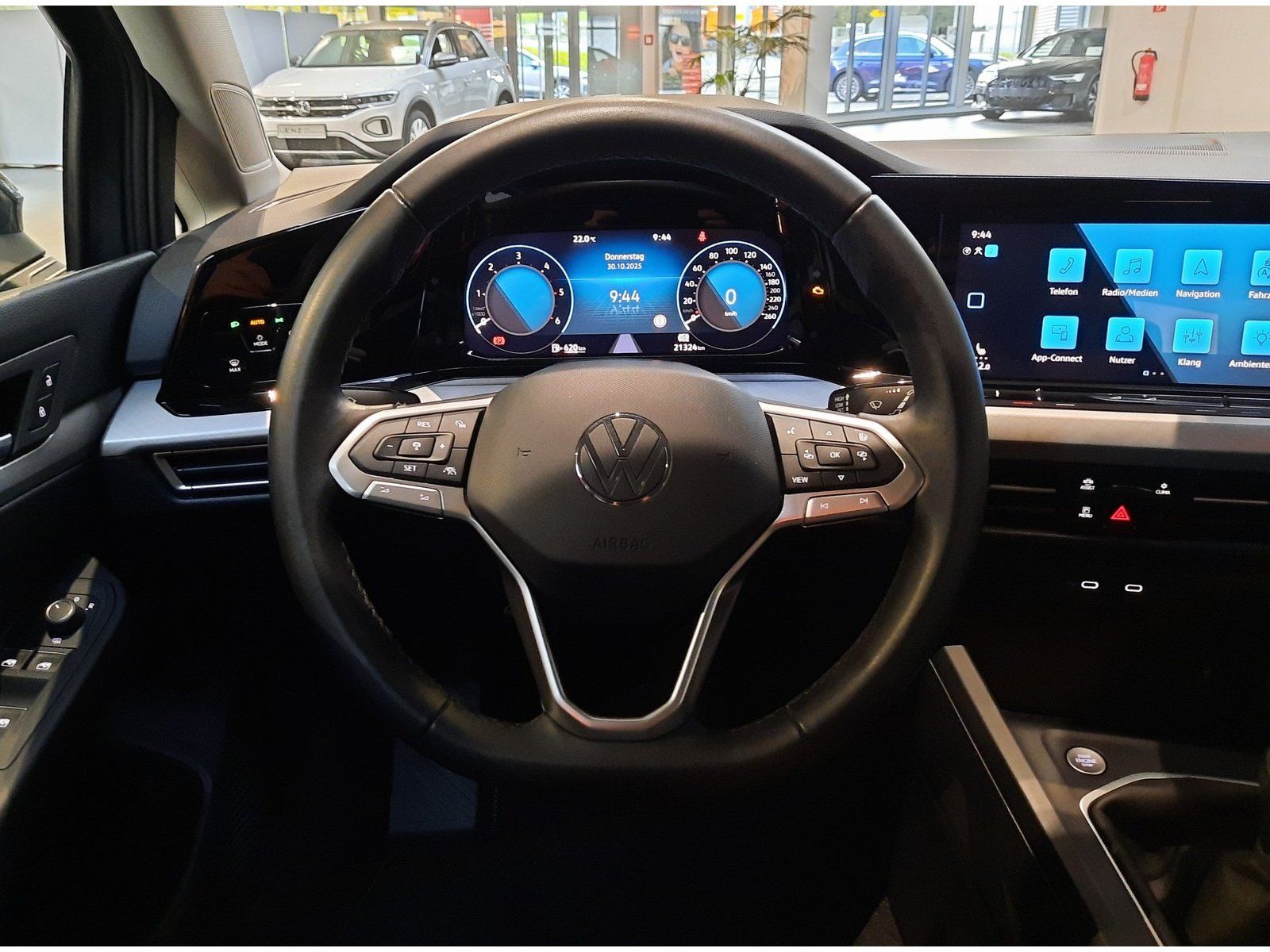 Fahrzeugabbildung Volkswagen Golf Variant Life TDI *Navi*Cam*LED*PDC*Sitzhzg*