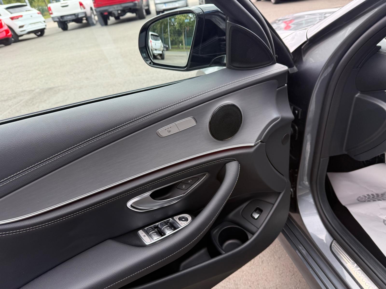 Mercedes-Benz E 220 T Night Edition AMG*ACC*LED*NAVI*CAM*PDC*
