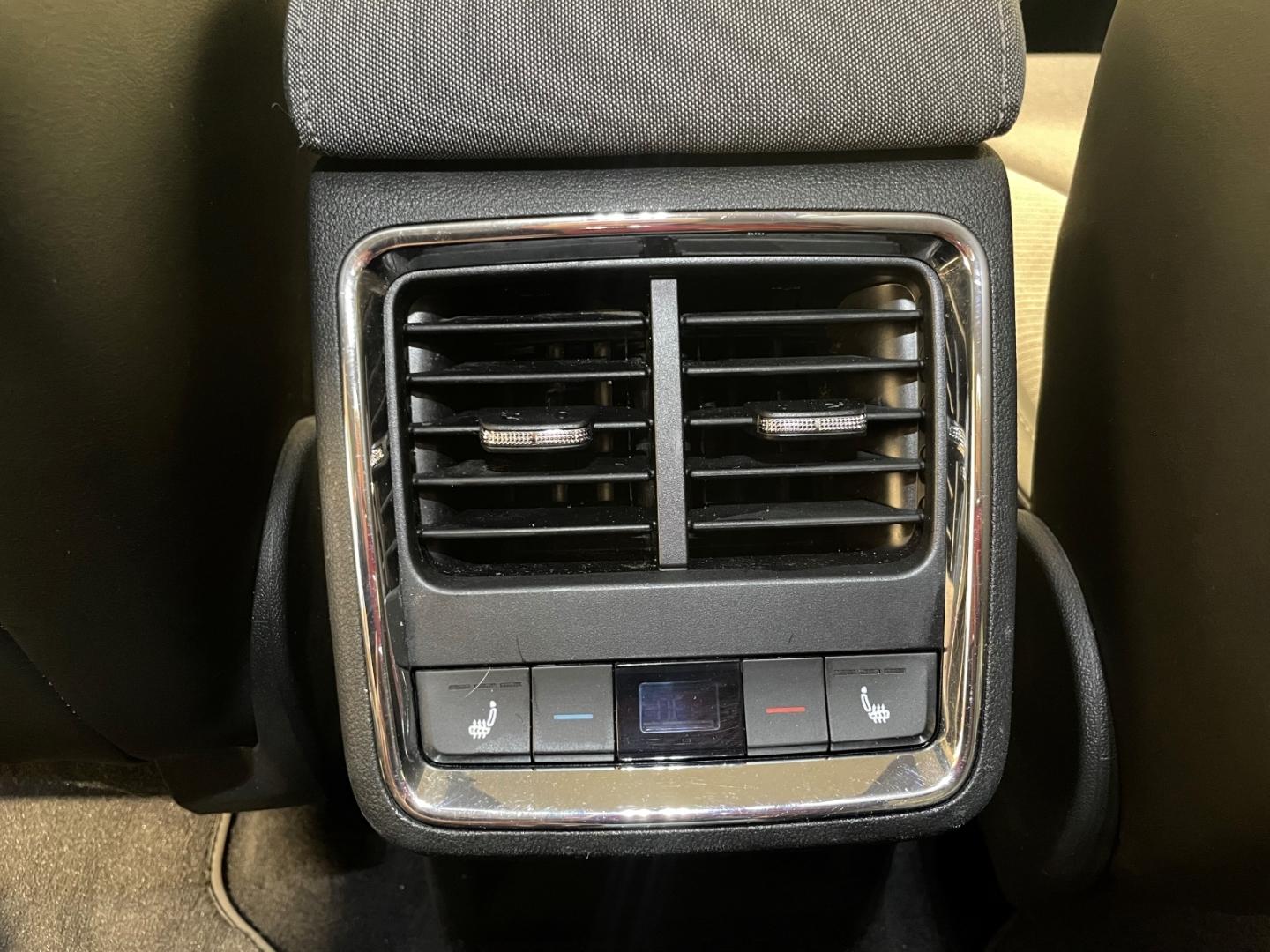 Skoda Enyaq 80 Loft Teilleder Navi LED ACC Rückfahrkam