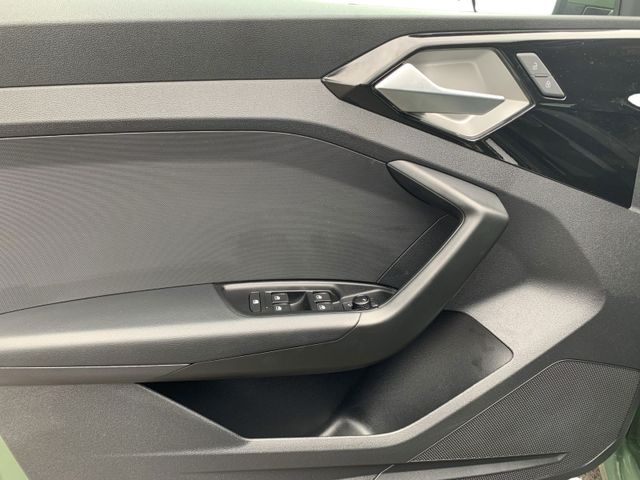 A1 Sportback 30 TFSI ADVANCED SMARTPHONE INTERFA