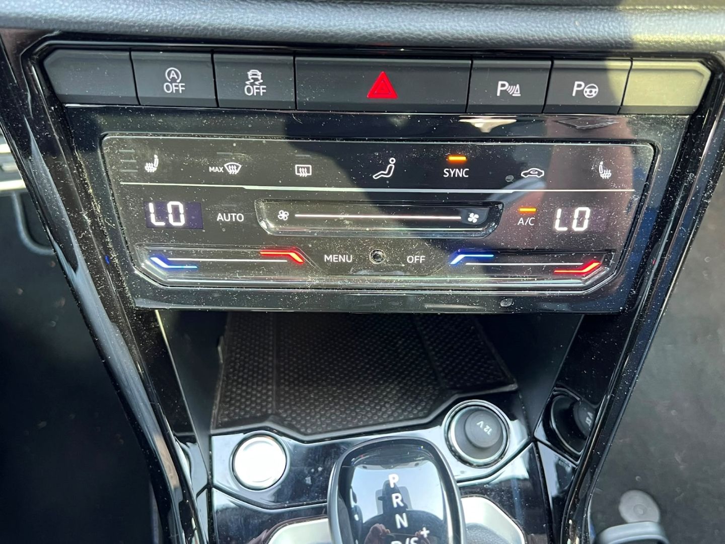 T-Roc R 2.0TSI4M DSG Beats*Pano*Black*Keyless+IQ