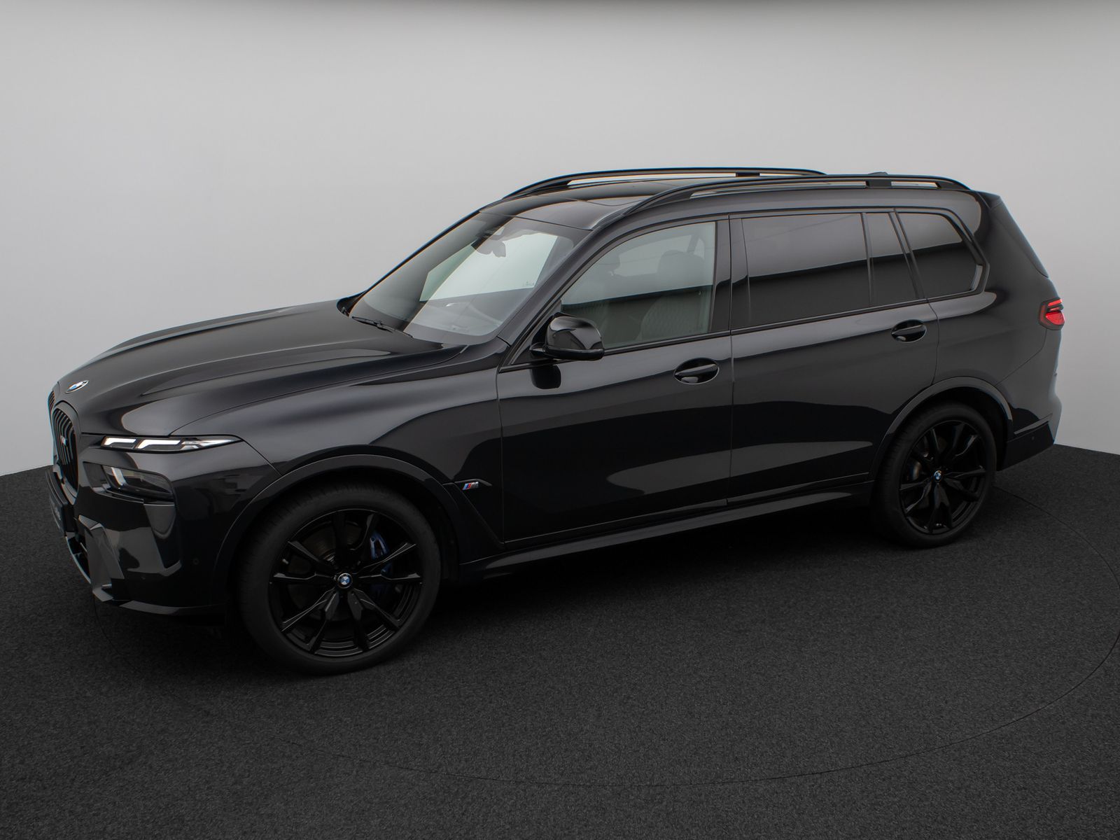 Fahrzeugabbildung BMW X7 M60i SkyLounge Kamera HUD DAB H/K SoftCL 22"