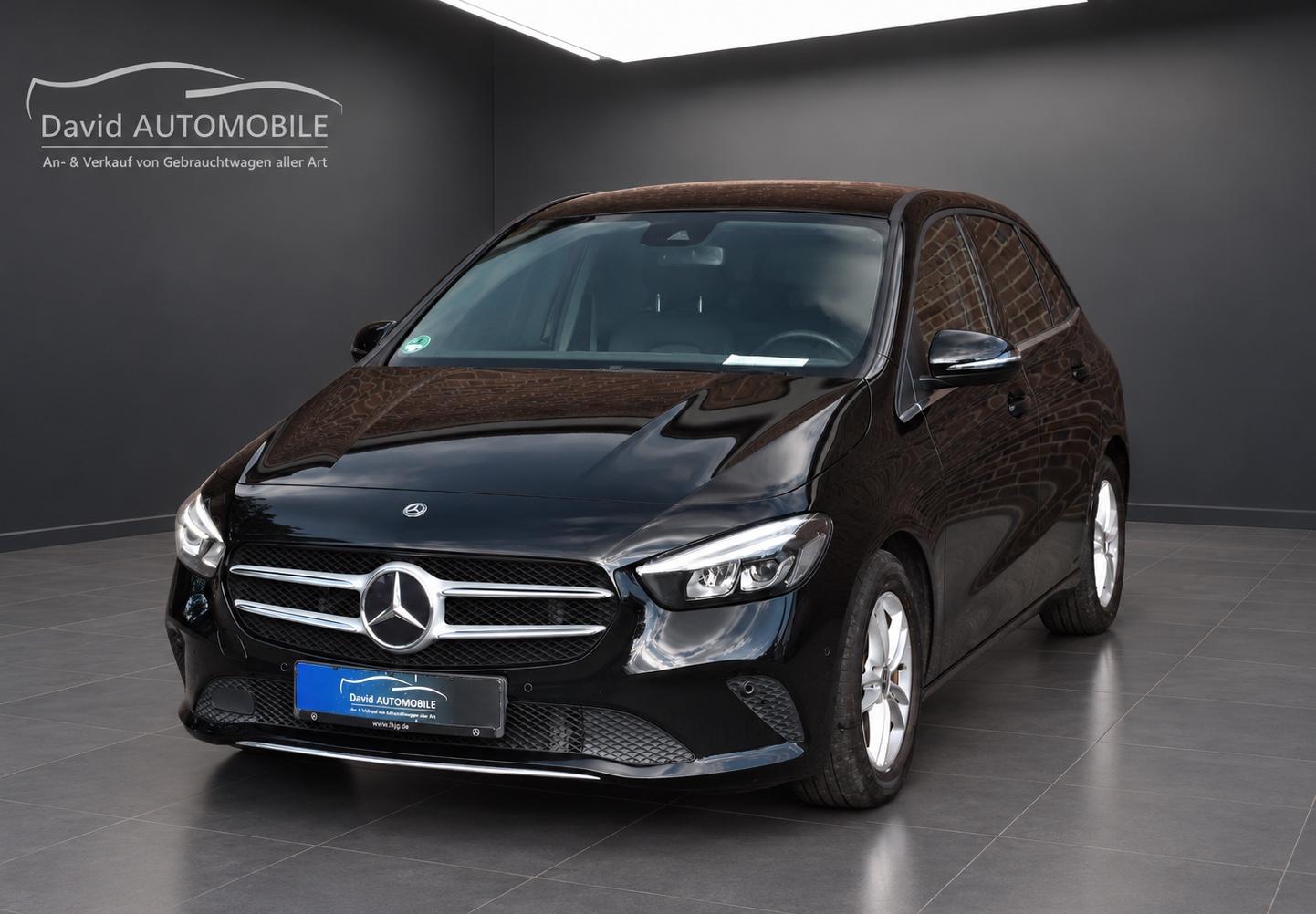 Mercedes-Benz B 180