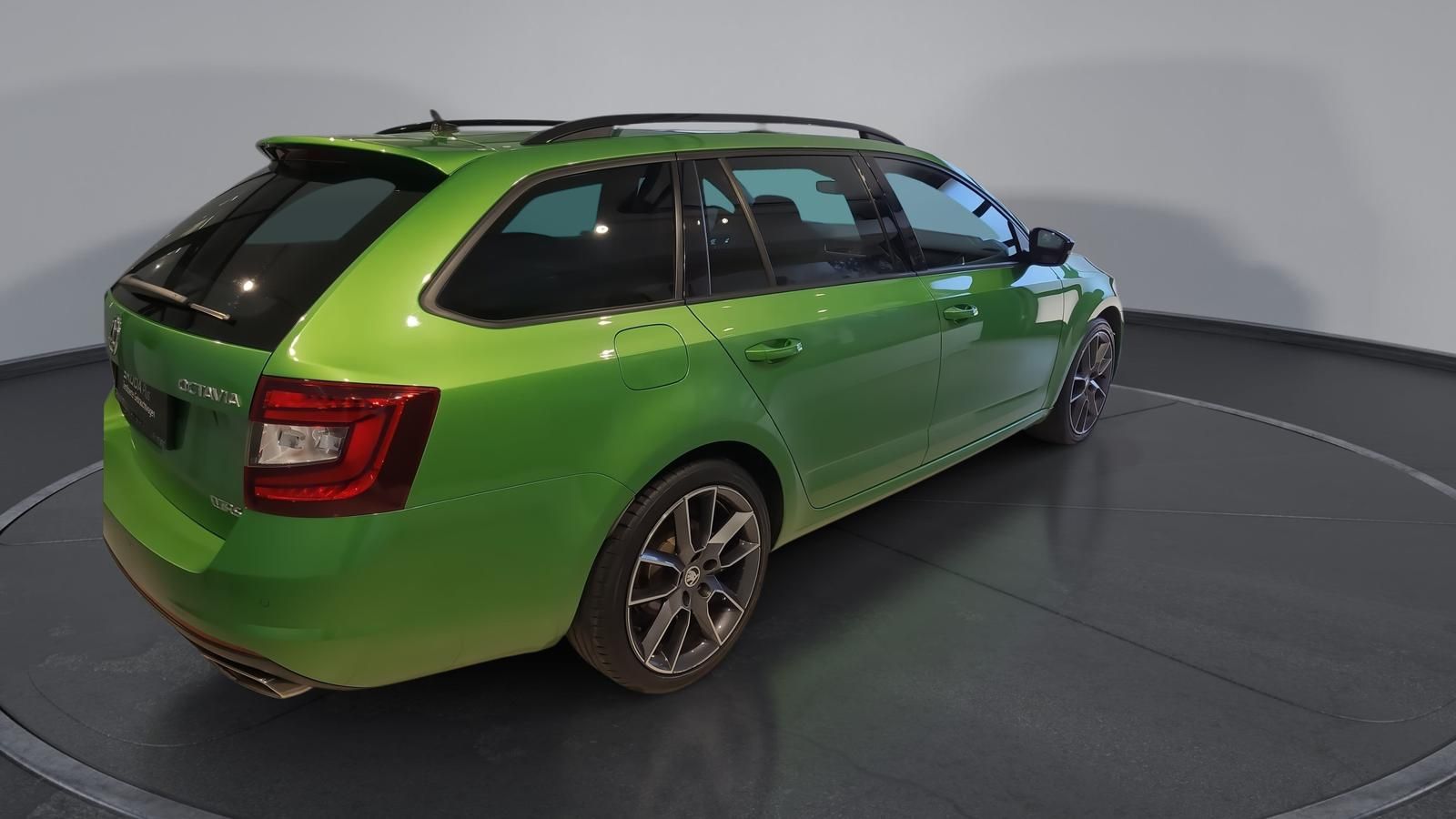 Skoda OCTAVIA COMBI RS 2.0 TSI DSG SmartLink foto 24