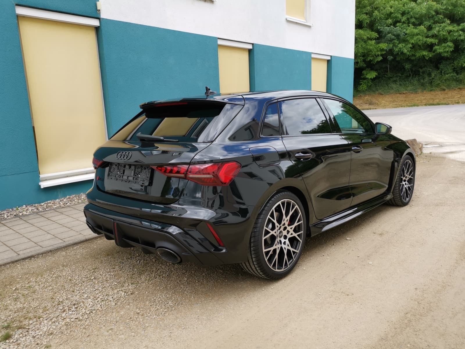 Audi RS3 Sportback*5GAR*RS-SCHALENSITZE*DESG.ROT*VOLL imagem 2