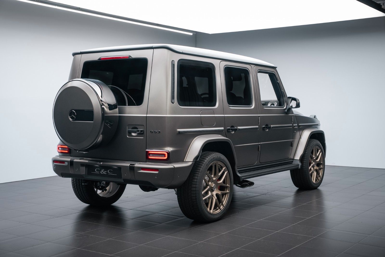 Fahrzeugabbildung Mercedes-Benz G63 A22/SUPERIOR/CARBON/MY 2026