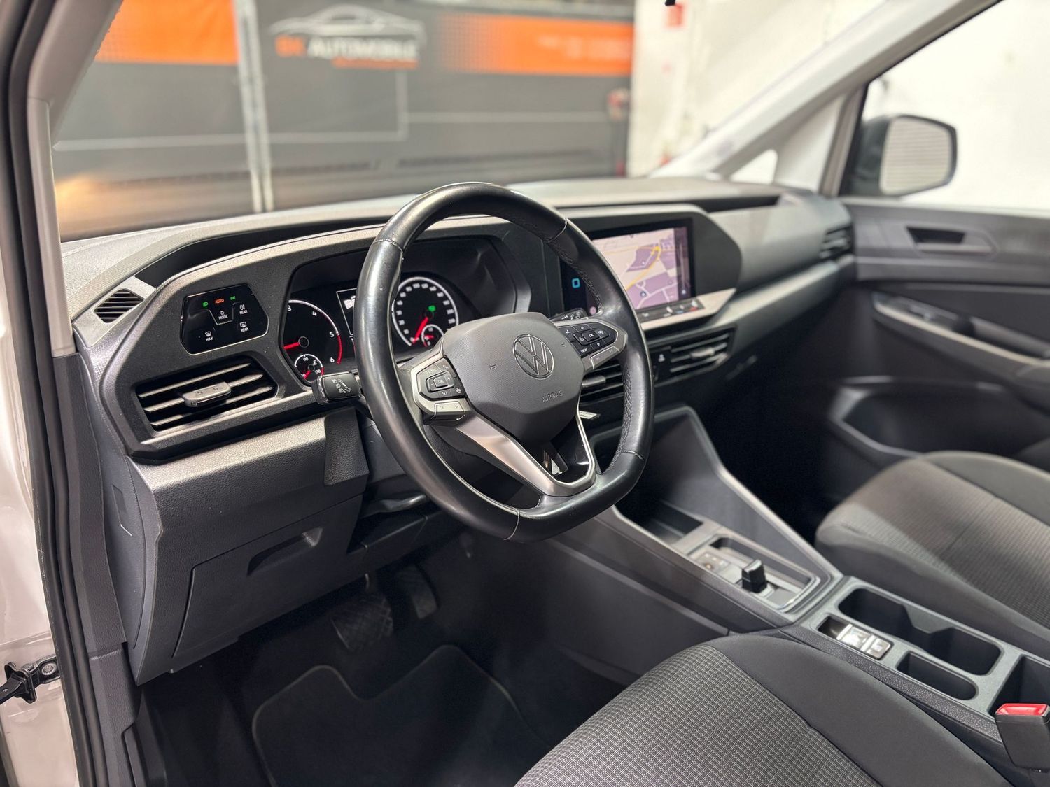 Fahrzeugabbildung Volkswagen Caddy Maxi EcoProfi#Kamera#AHK#Spur#Tempo.