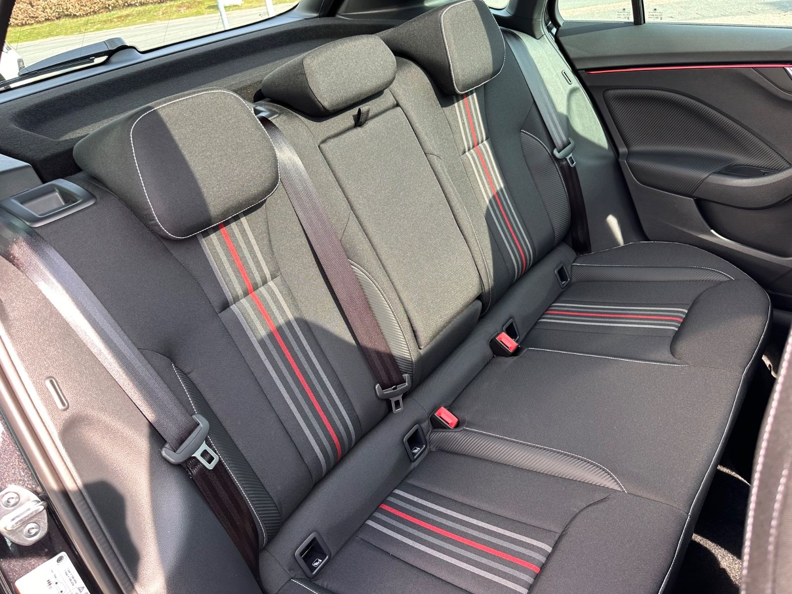 Fahrzeugabbildung SKODA Kamiq Monte Carlo 1.5 TSI DSG MATRIX/AHK/ACC/Pan