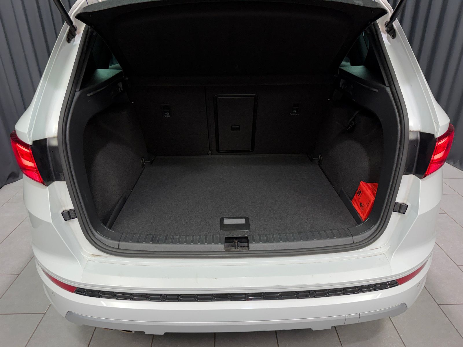 Fahrzeugabbildung SEAT Ateca FR|BEATS|AHK|RF-CAM|LED|1-HD