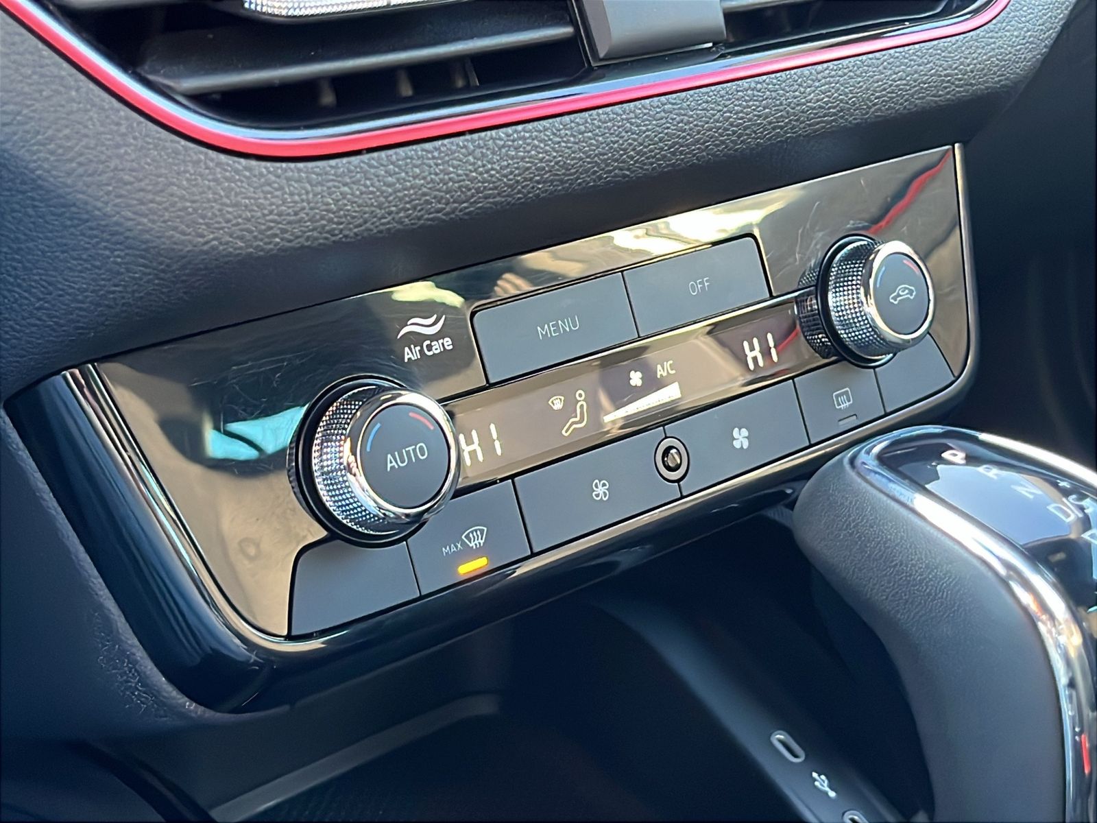 Fahrzeugabbildung SKODA Kamiq DSG*Pano*Vico*Kamera*PDC*Sportdesign*LED**