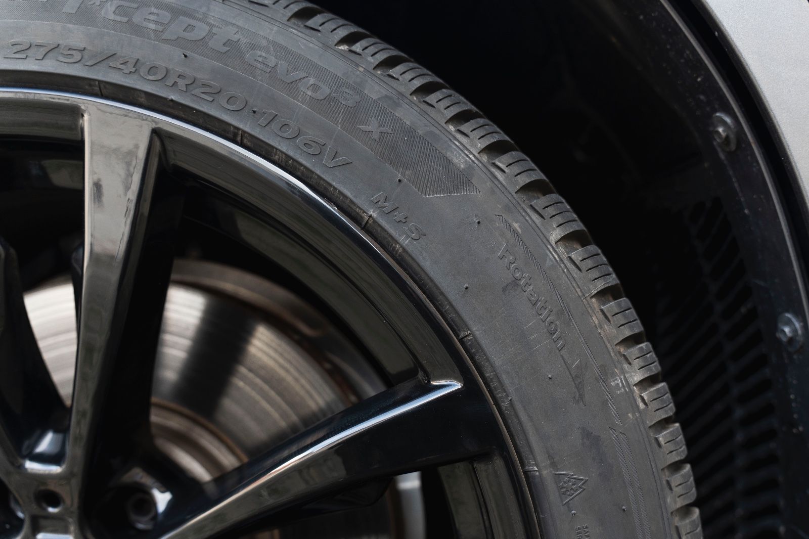 Fahrzeugabbildung BMW X6 xDrive50i M-SPORTPAKET ACC HUD LED 360° H&K