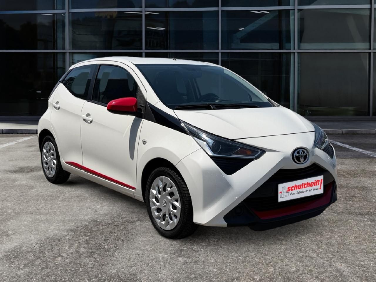 Fahrzeugabbildung Toyota AYGO x-play