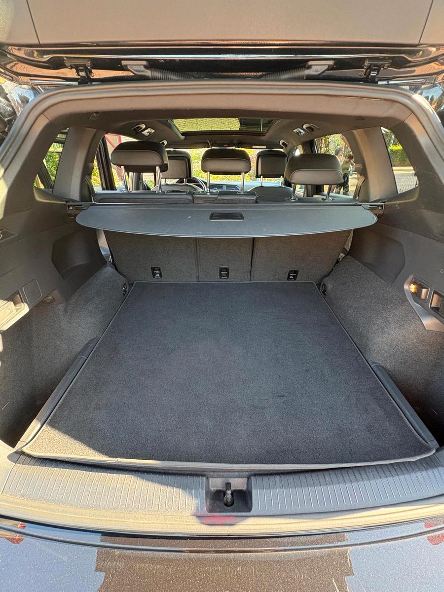 Volkswagen TIGUAN ALLSPACE / R-Line/ 240PS / PANO