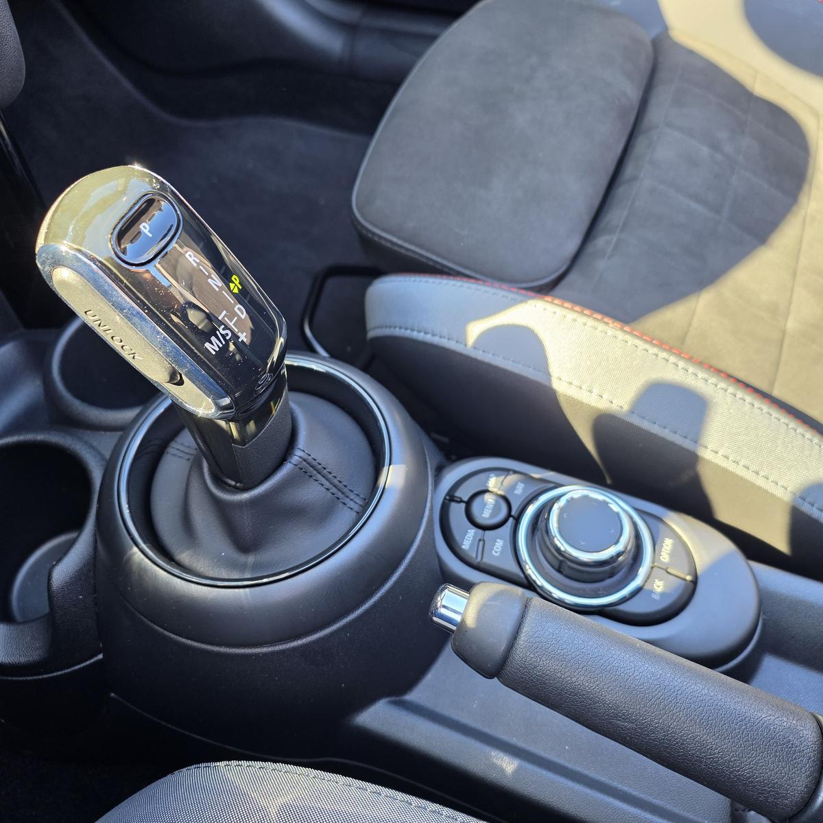 MINI Cooper S Cabrio DAB LED RFK Navi Komfortzg. Shz