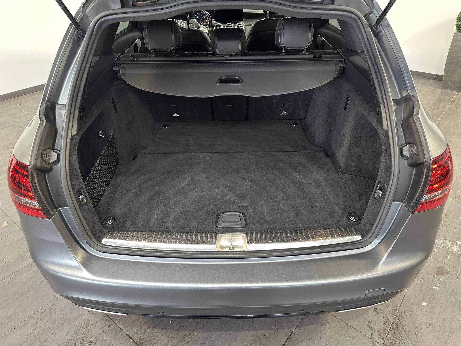 Fahrzeugabbildung Mercedes-Benz C 400 T 4Matic AMG-Line 9G NAV+LED+360°+CARPLAY