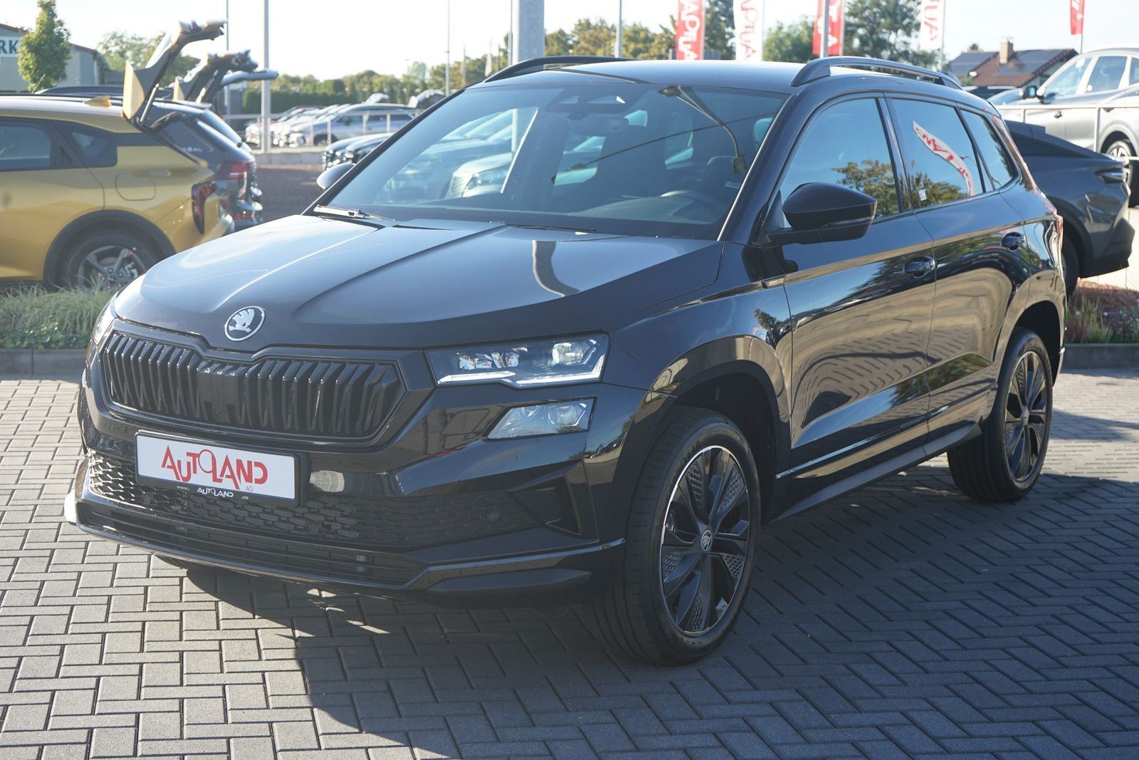 Skoda Karoq Sportline 1.5 TSI DSG Matrix ACC AHK Navi imagem 2