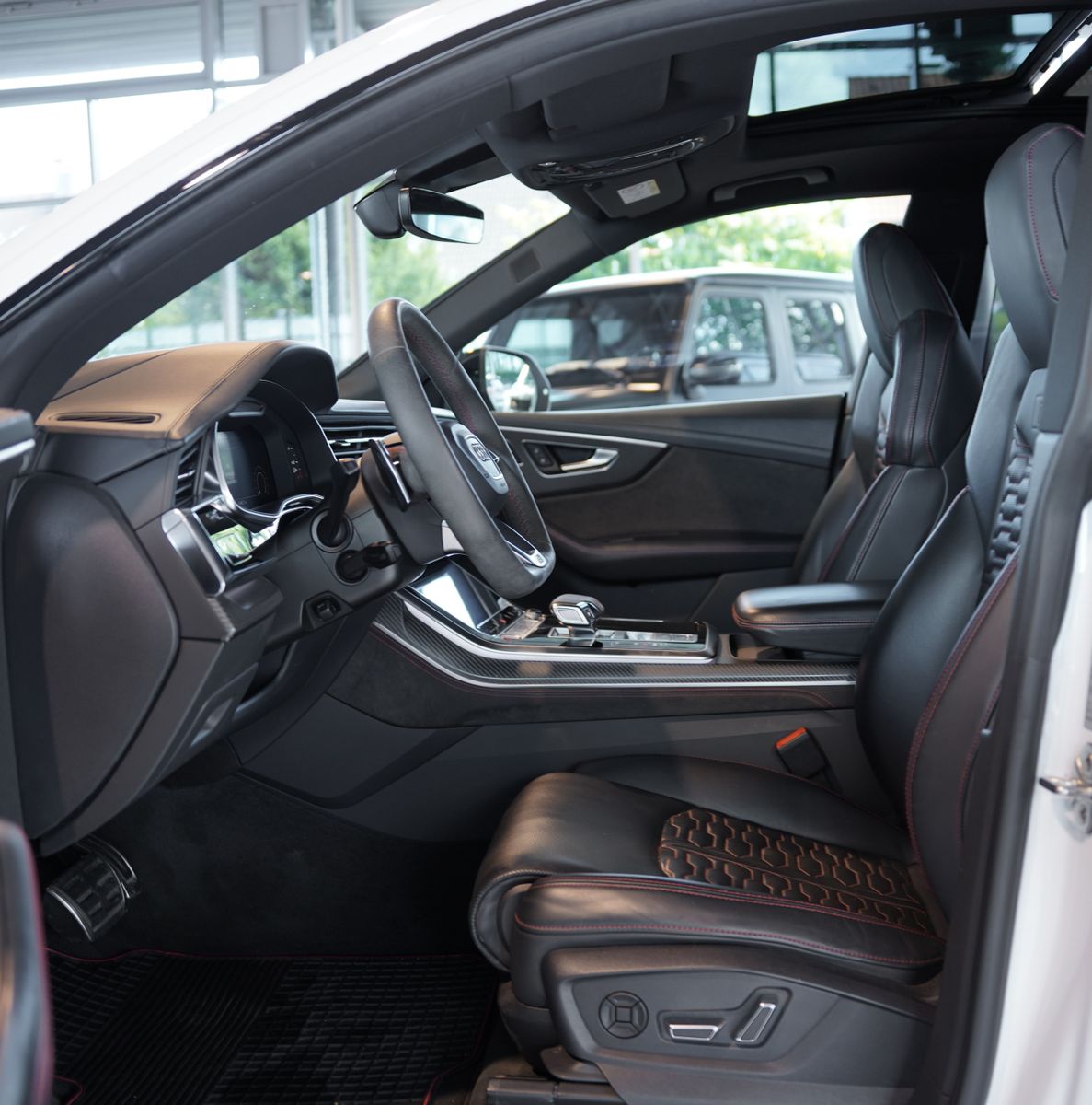 Audi Rsq8
