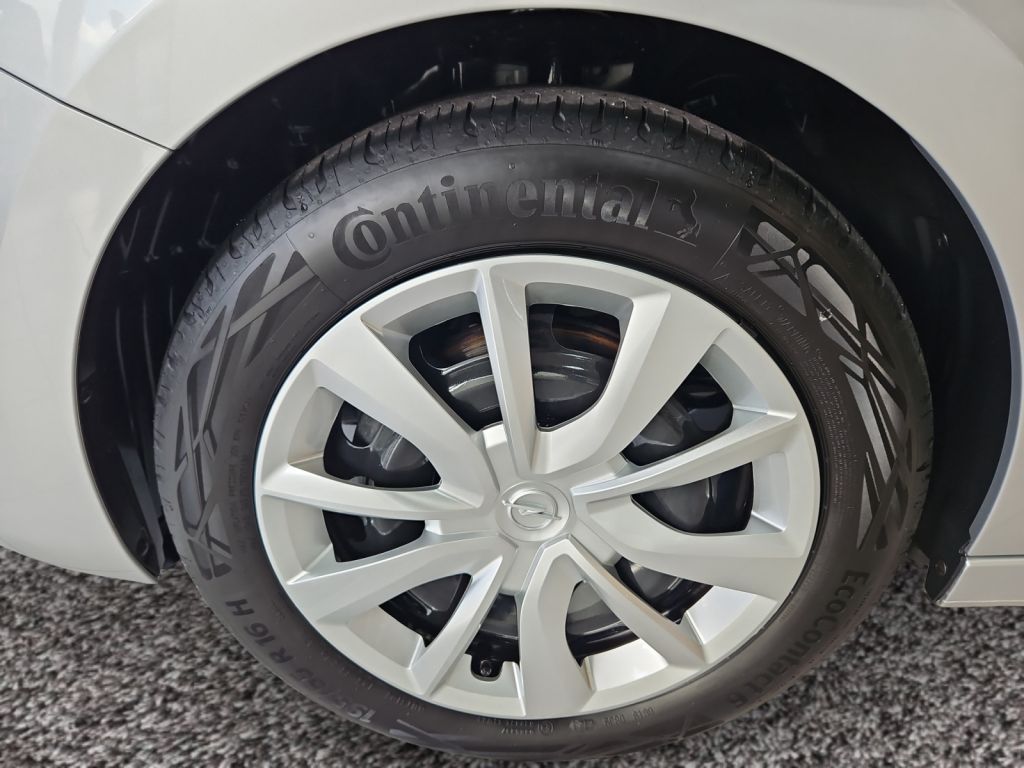 Fahrzeugabbildung Opel Corsa 1.2 Turbo Edit. Navi Sitzheizung Parkpilot