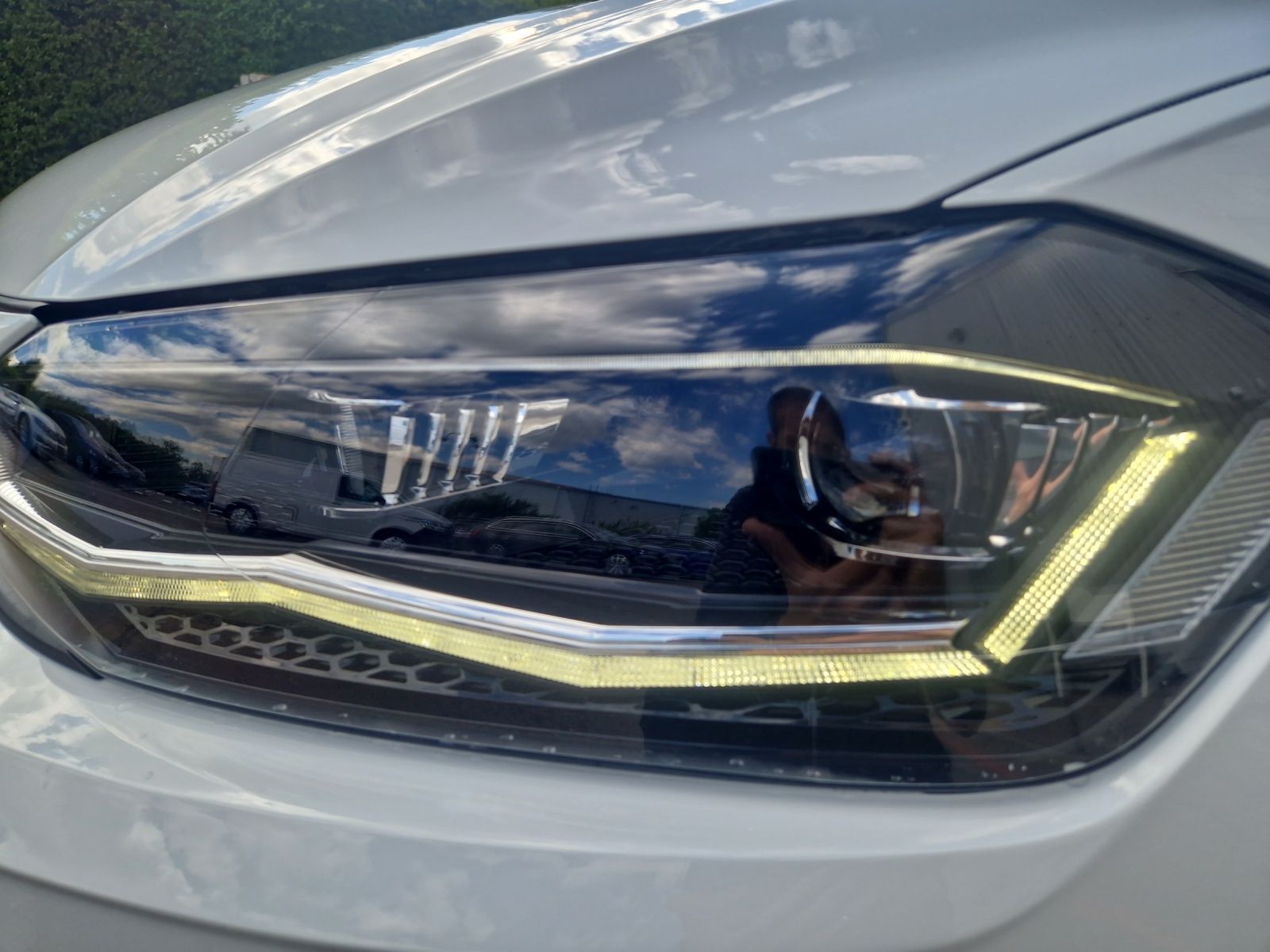 Fahrzeugabbildung Volkswagen Polo TSI Highline DSG LED ACC SHZ DAB+ Navi WeCo