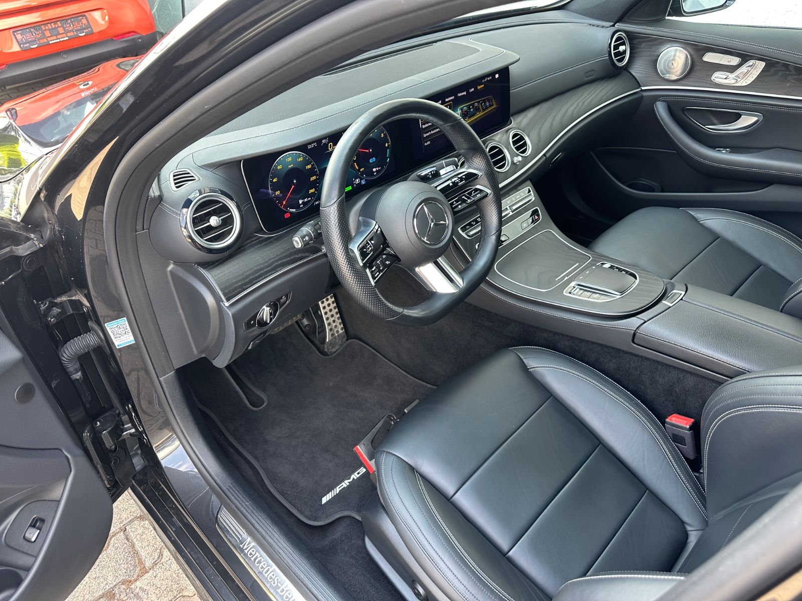 Mercedes-Benz E 300 de AMG Panorama/Memorey/Multibeam/Burmens. imagem 2