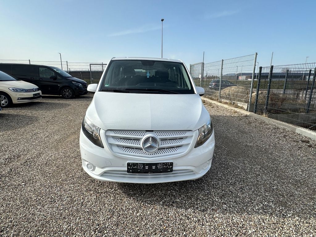 Image of Mercedes-Benz Vito