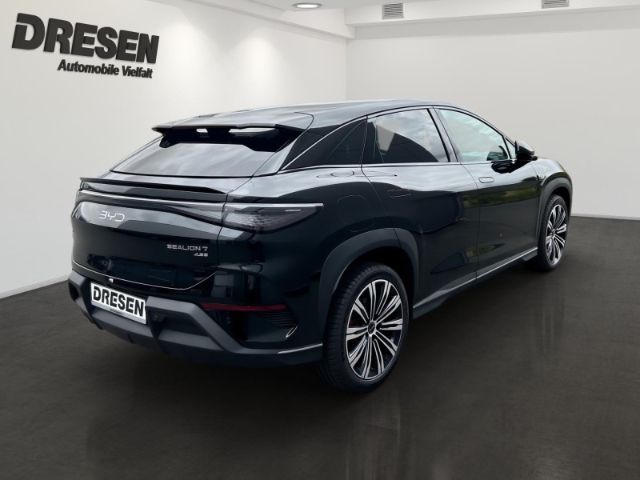 BYD SEALION 7