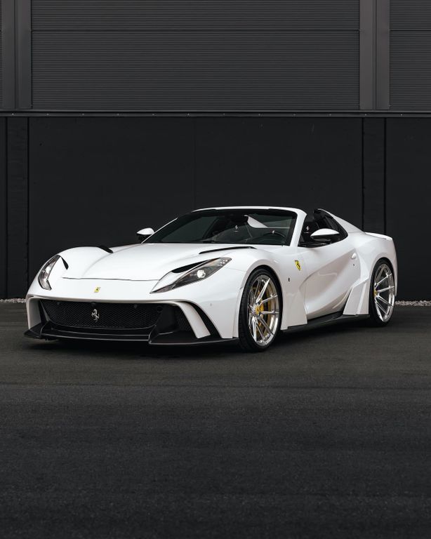 Image of Ferrari 812