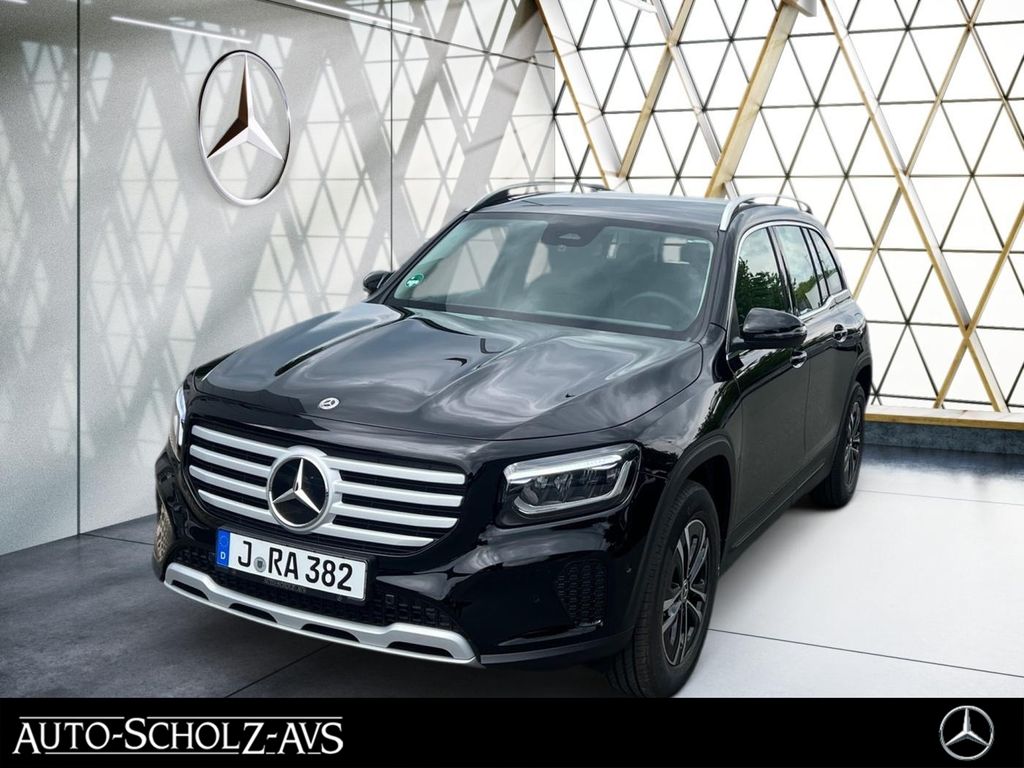 Mercedes-Benz GLB 220