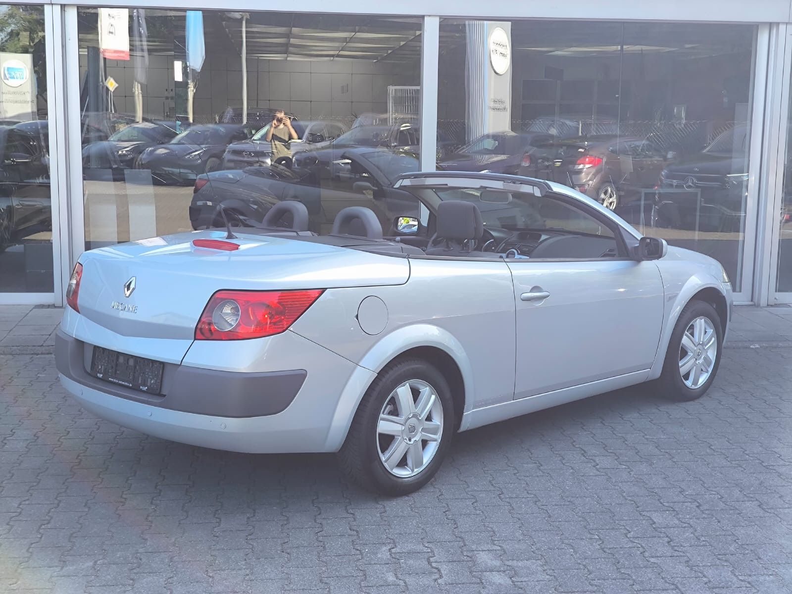 Vehicle image Renault Megane Coupe-Cabriolet Dynamique Luxe *Maintained"