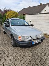 Ford Sierra - Ford Sierra mit Schiebedach