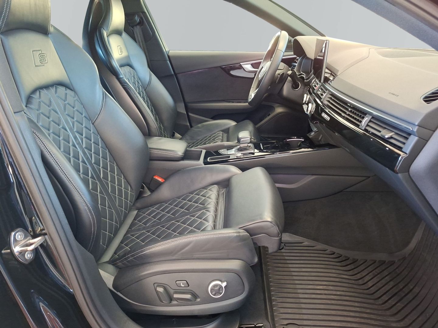 A4 Avant 40 TDI quattro S line *Kamera*Keyless*