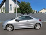 Peugeot 207 CC Premium HDi FAP 110 Premium - Peugeot 207 aus 2010: Hdi