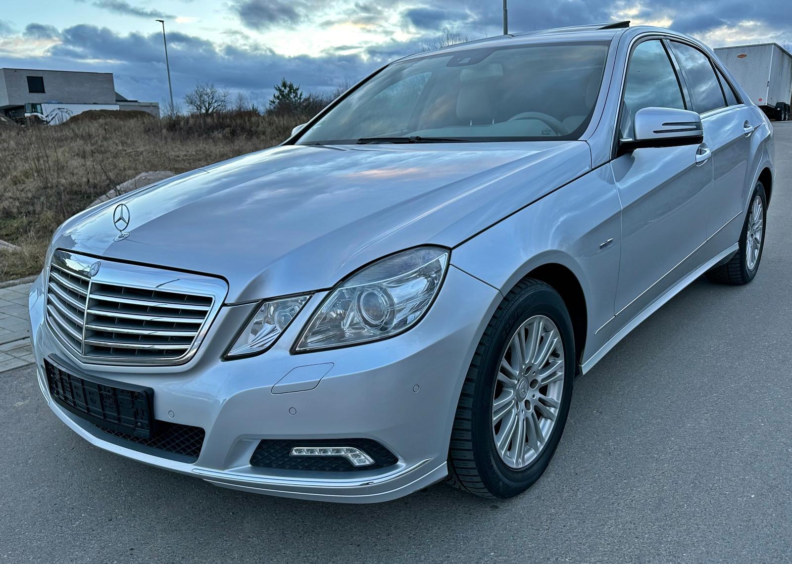 Mercedes-Benz E 350 CGI Tüv+Au Neu Navi Xenon AHK TOP ZUSTAND