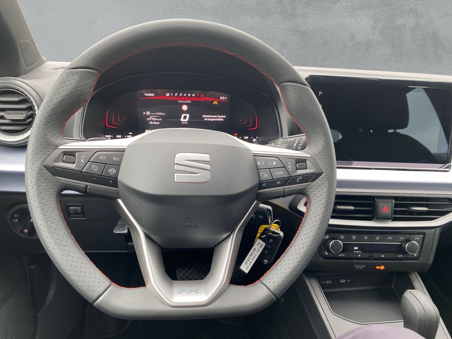 Fahrzeugabbildung SEAT Ibiza FR Navi Digitales Cockpit LED Apple CarPla