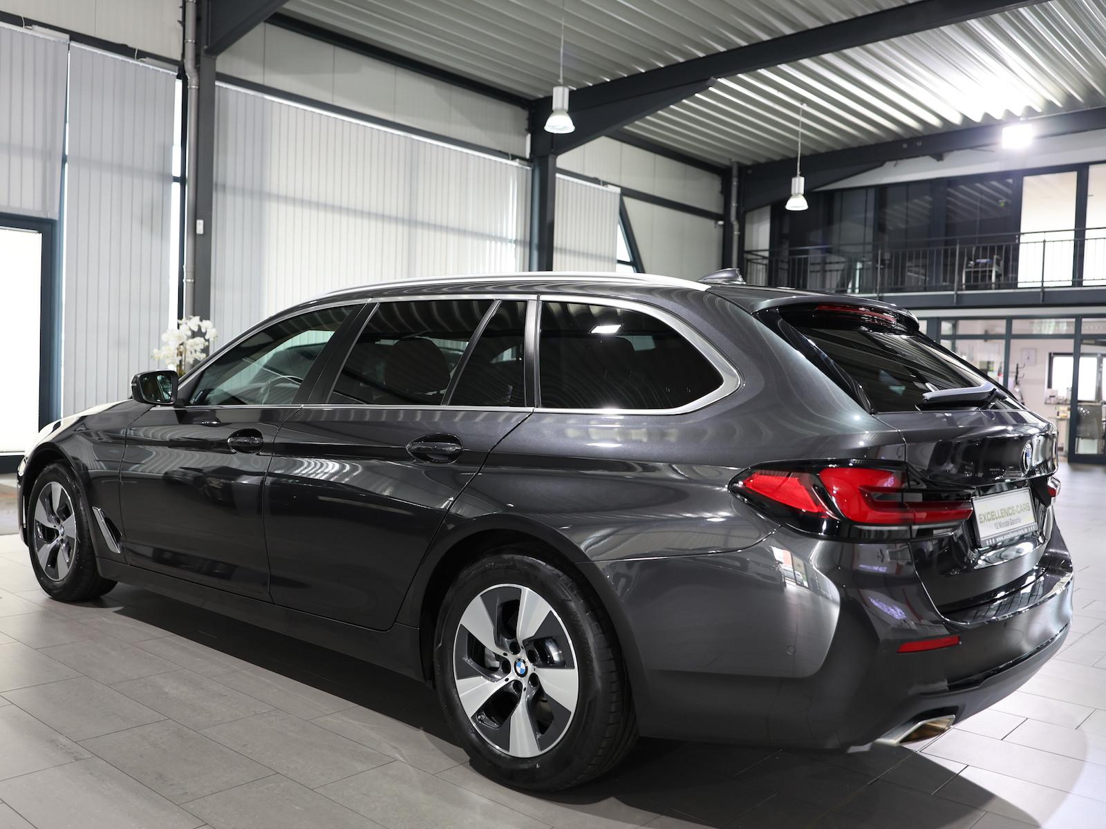 BMW 520i Touring BUSINESS GREY & BROWN / PANORAMA