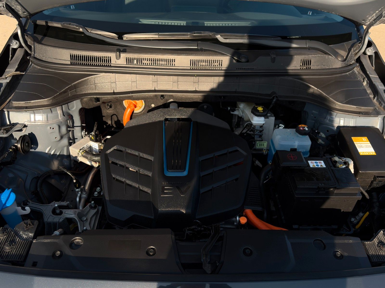 Fahrzeugabbildung Hyundai Kona Select Elektro ACC LKAS PDC CAM SHZ CarPlay