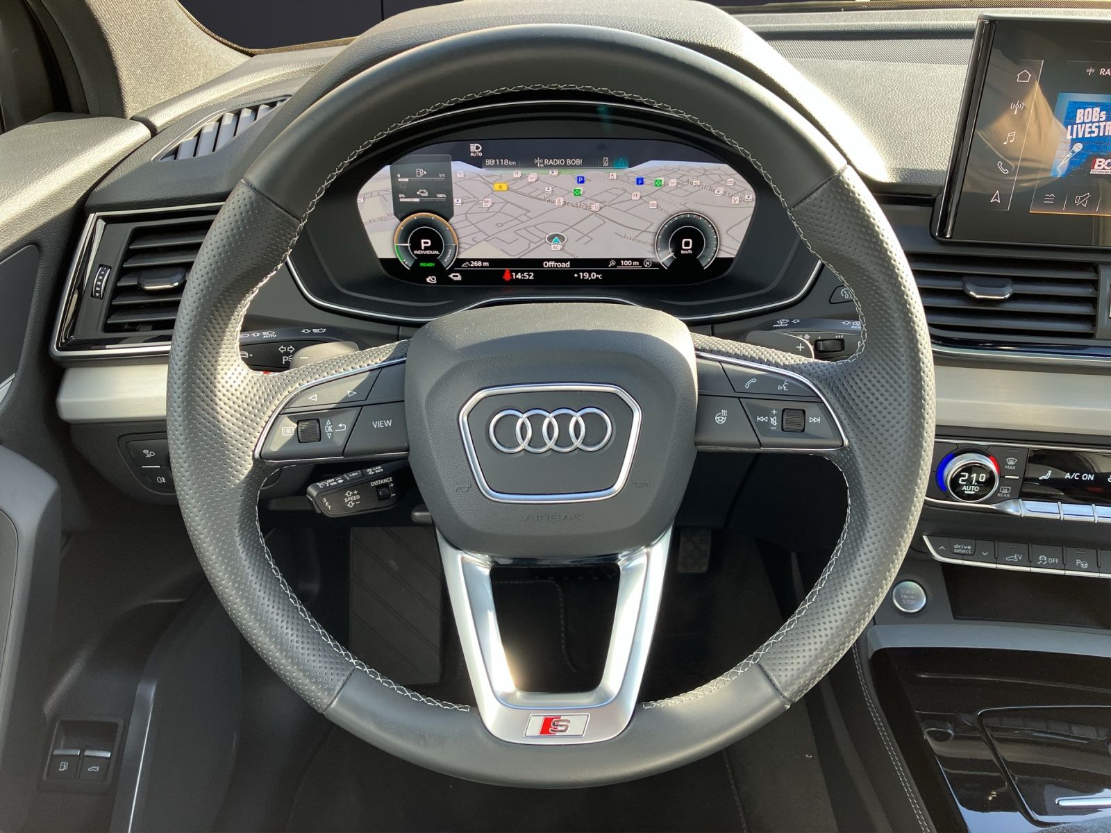 Fahrzeugabbildung Audi Q5 Sportback 55 TFSI e quattro S line LED Pano L