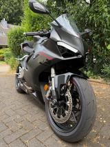 Ducati Panigale V2 Black mit Garantie bis 08/28 - Ducati Motorräder in Köln
