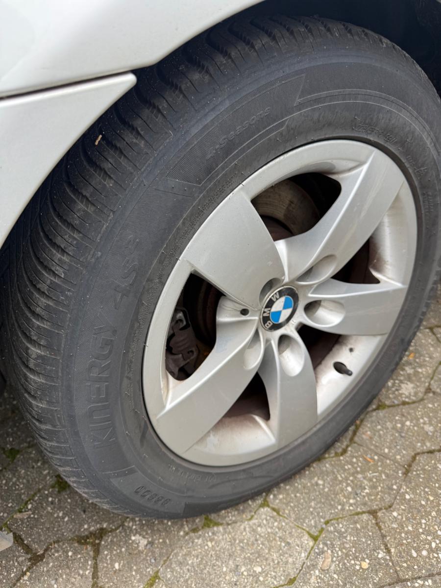 BMW 520 2010 — photo 19