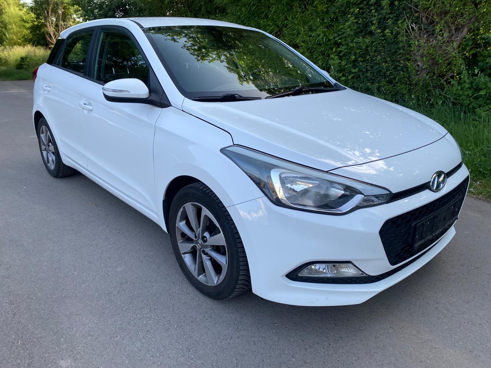 Hyundai i20 YES! Top Zustand, Euro-6 Kat.