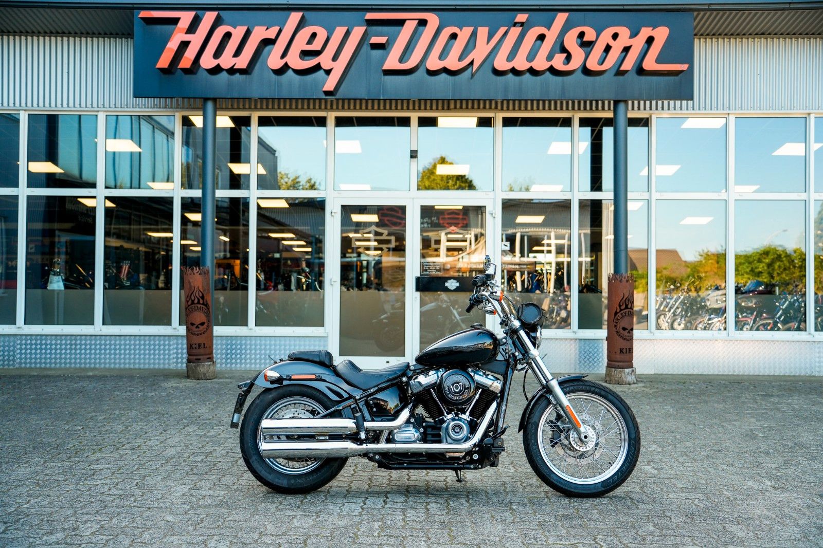 Fahrzeugabbildung Harley-Davidson FXST Softail Standard 107 cui - Soziuskit