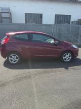 Ford Fiesta 1,0 *TÜV NEU *KLIMA *SCHECKHEFT *AUX *USB - Ford Fiesta Gebrauchtwagen in Frankfurt