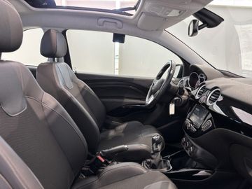 Fotografie des Opel Adam 1.4 Rocks