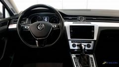 Fahrzeugabbildung Volkswagen Passat Variant Comfortline Navi LED SiHz ACC RFK