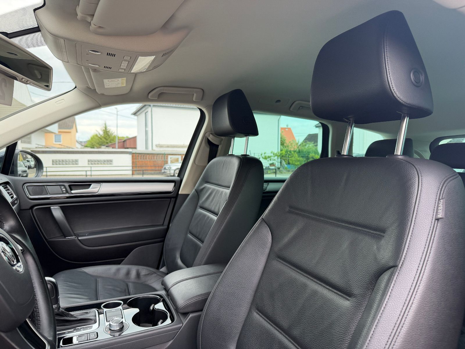 Fahrzeugabbildung Volkswagen Touareg V6 TDI Terrain Tech 4Mot/NAVI/LED/LEDER