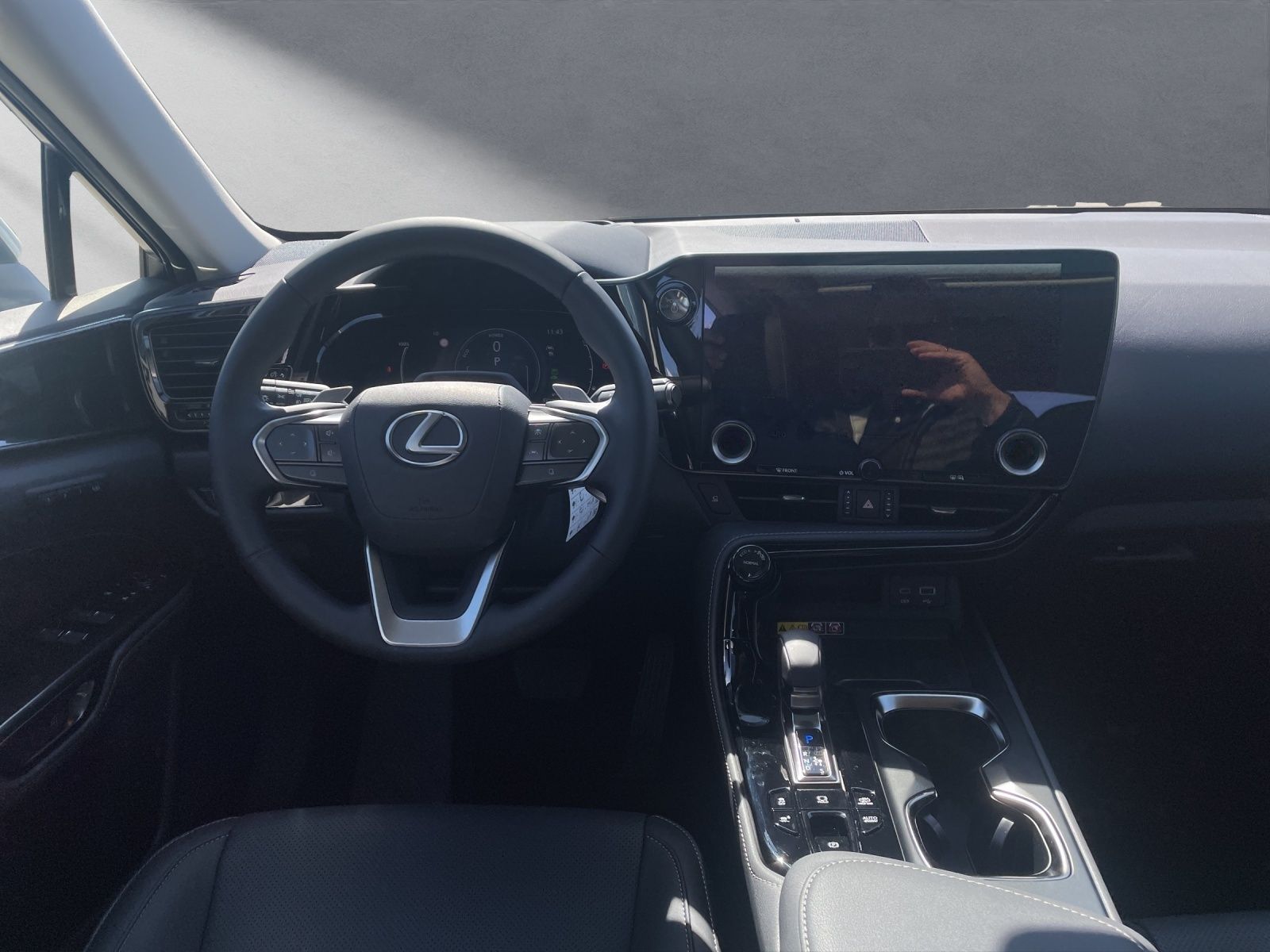 Lexus NX 450h - Bild 13