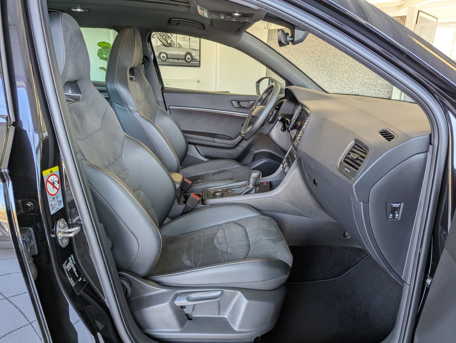 Fahrzeugabbildung CUPRA Ateca 1.5 TSI DSG Pano Dinamica ACC Cam AHK 19"
