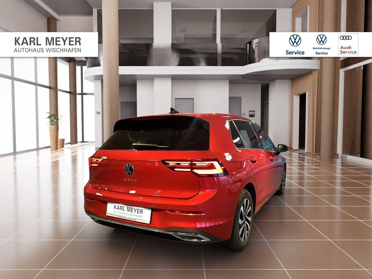 Fahrzeugabbildung Volkswagen Golf Active 1.5 TSI 6-Gang IQ.Light Navi Pano