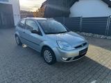 Ford Fiesta Ghia Tüv bis 10/2027 Öl service neu - Ford Fiesta aus 2003: Ghia