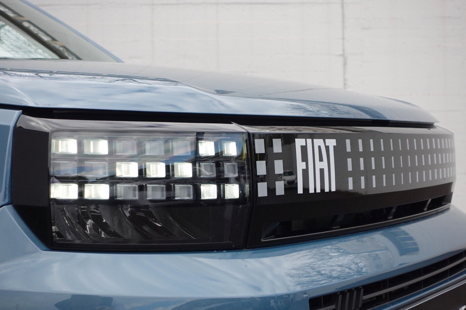 Fahrzeugabbildung Fiat Grande Panda 1.2 Automatik,Carplay, Pixel LED